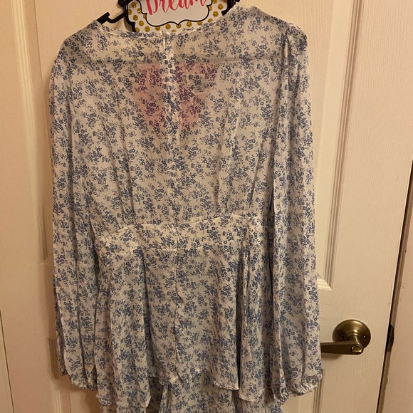 Romper - Picture 2 of 4